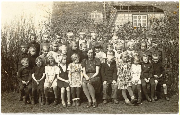 Audevälja kooli 1-3. klassi õpilased 1947/48 õ.a.