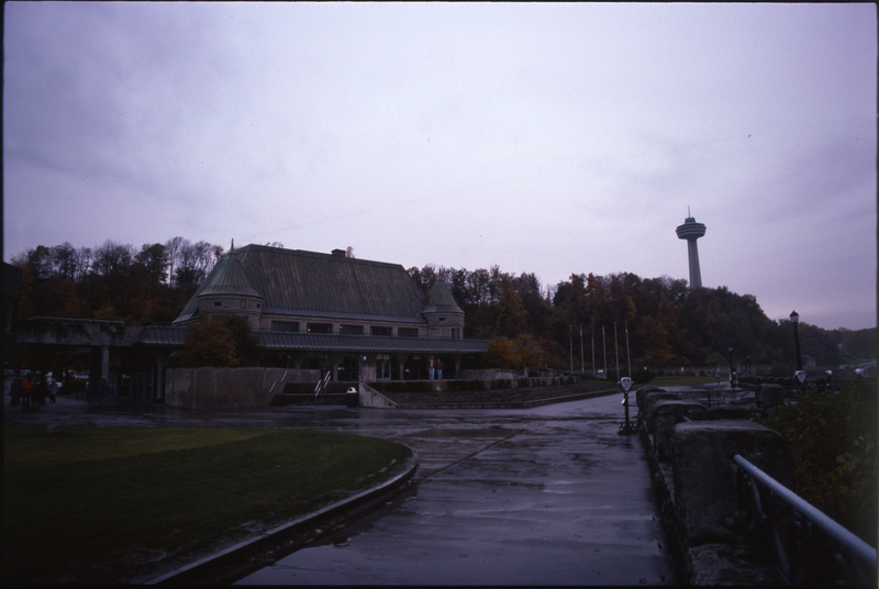 &quot;a nice place for Molson beer&quot; (Niagara Falls, Ontario, Fall 1978)