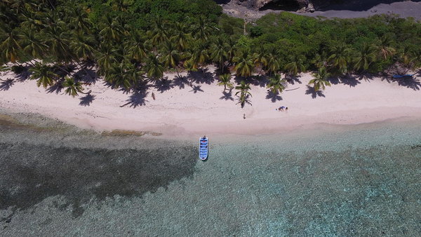 Photo de Playa Frontón, près de Las Galeras sur la péninsule de Samaná en République dominicaine